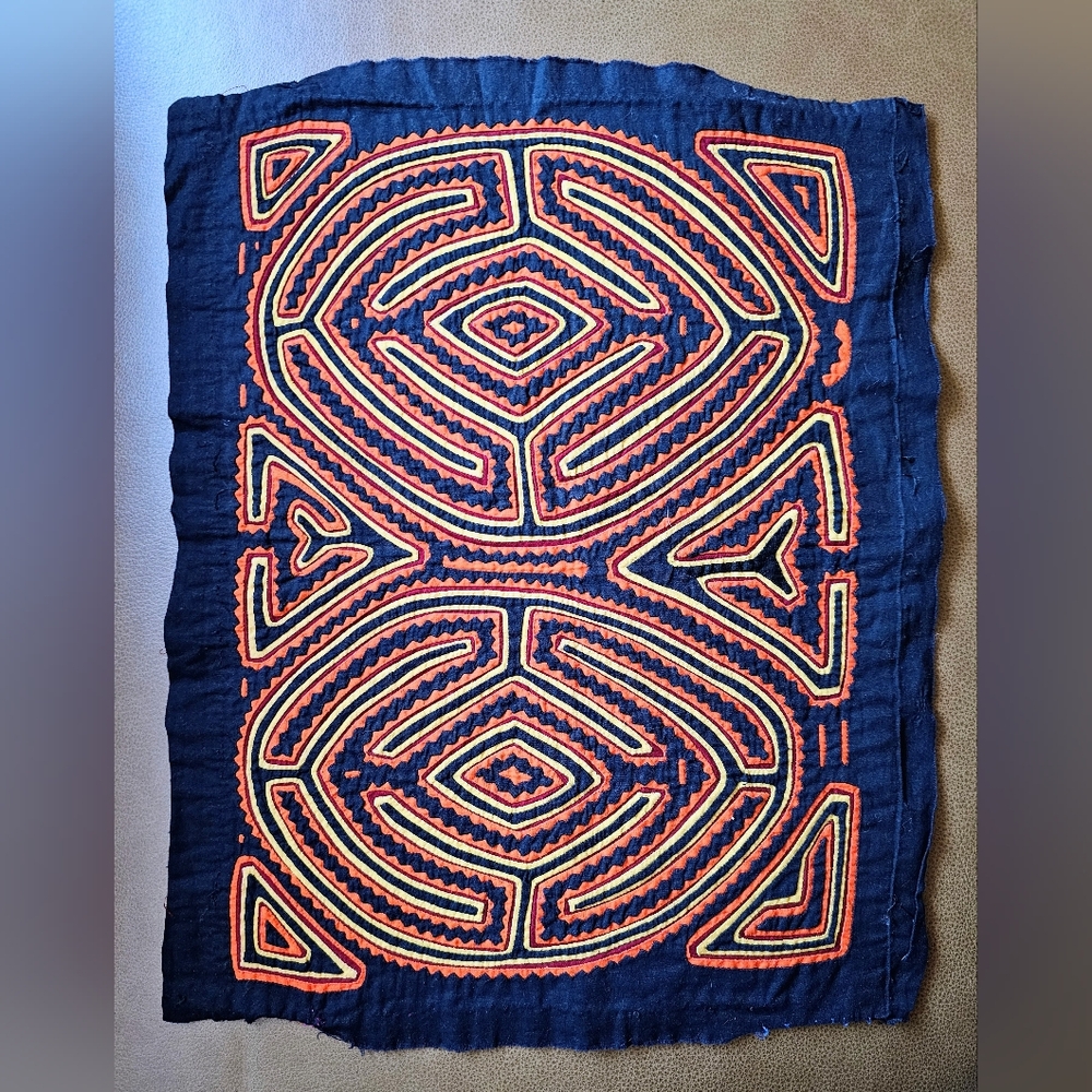 Vintage MOLA Fabric Panel traditional design, Hand Crafted, Decor, NWOT - Picture 3 of 10